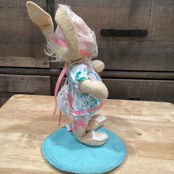 Annalee Doll Easter Bunny Girl With Bonnet 1989 - Picture 6 of 7